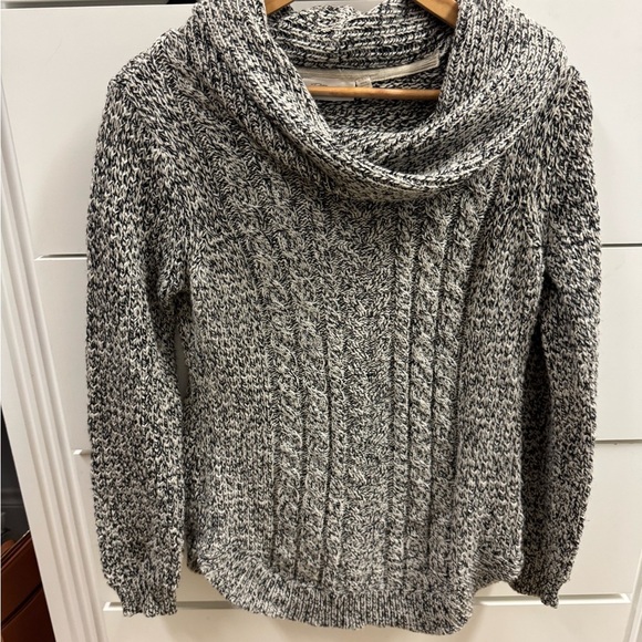RD style cowl neck black white sweater medium - Picture 1 of 7
